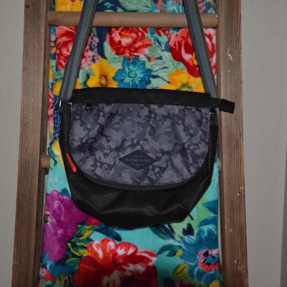 Sherpani Crossbody Camo Milli Purse